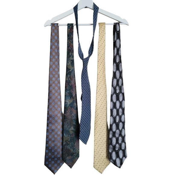 Bundle of Necktie in 5 Various Brands - Picture 2 of 3